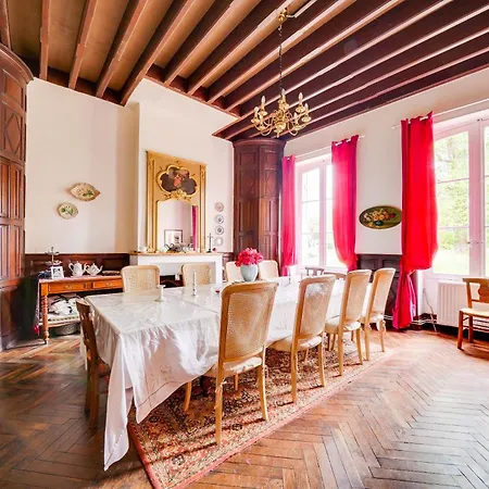 Pensión Chateau De Vidasse *